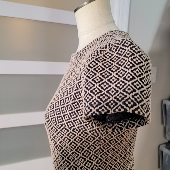 Loft Tan and Navy Geometric Flared Hem short Sleeve Dress Size 2 - Picture 7 of 16